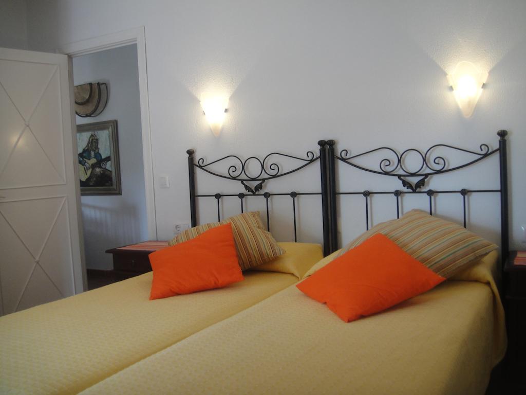 Casa La Felicidad Hotel Chiclana de la Frontera Habitación foto